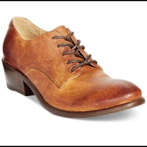Frye Women’s Cognac Carson Oxford Flats